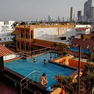 4* מלון Socialtel